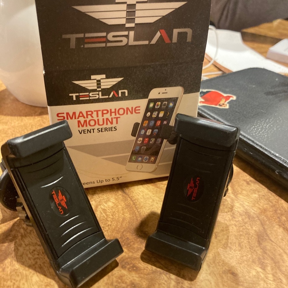 Smartphone car mount